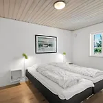 Semesterbostad Adia - 300m From The Sea By Interhome