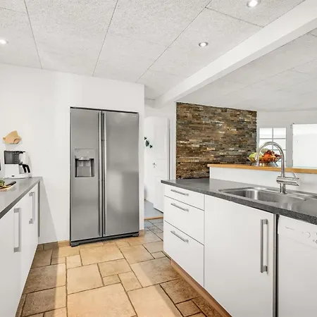 Feriehus Adia - 300m From The Sea By Interhome
